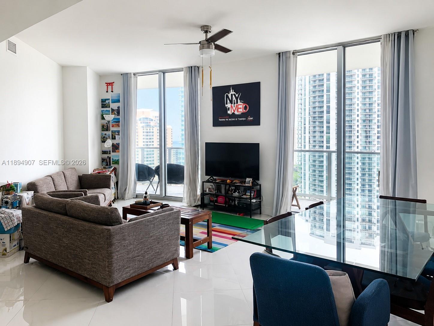 300 S Biscayne Boulevard T-1908 Property Photo 3