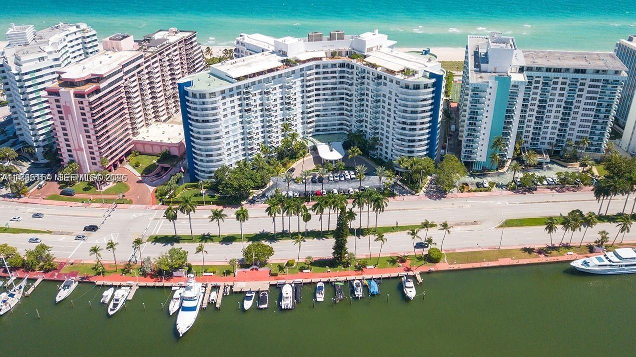5161 Collins Avenue 1211 Property Photo 4