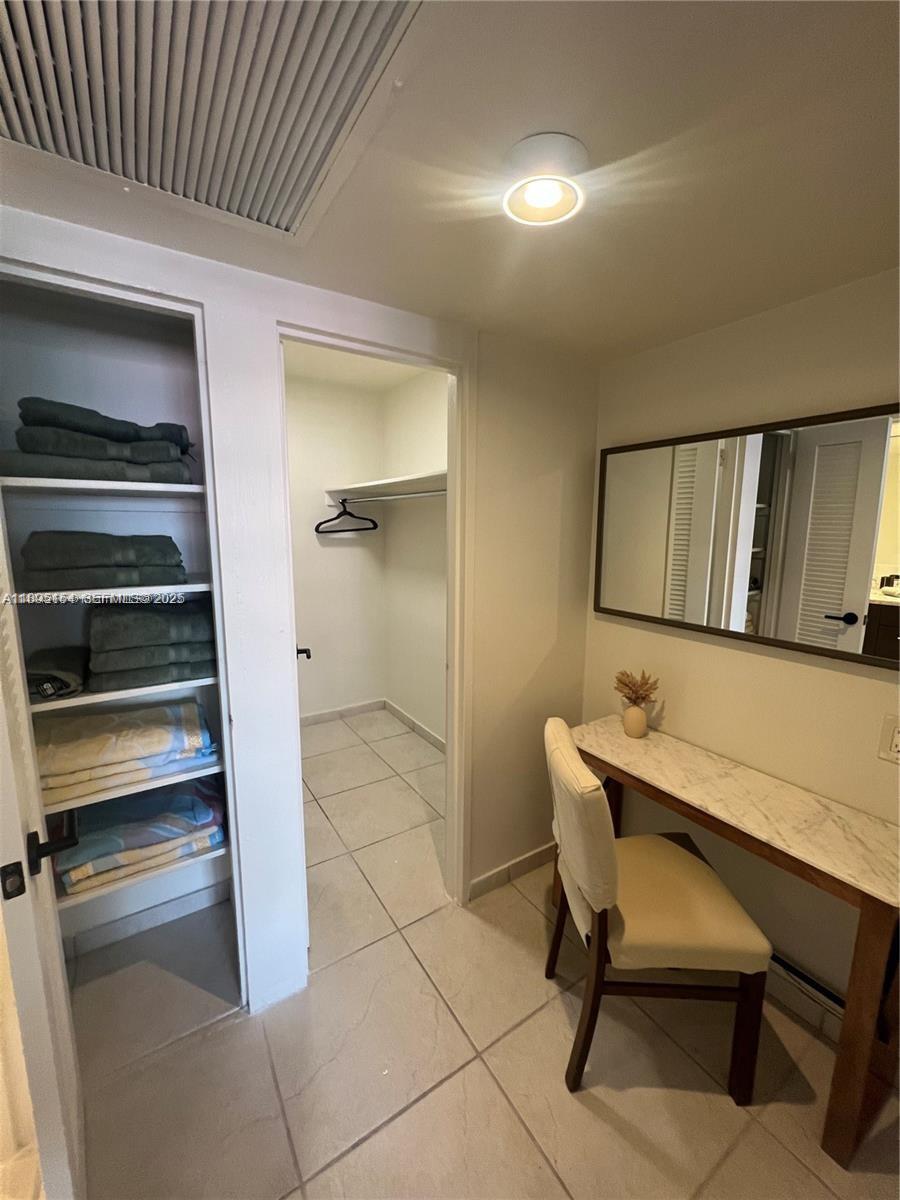 5161 Collins Avenue 1211 Property Photo 13