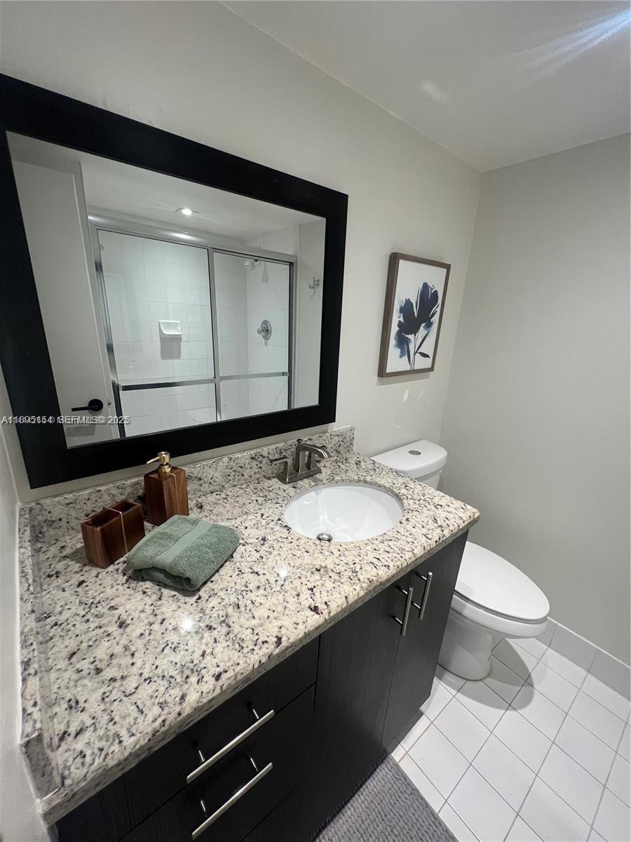5161 Collins Avenue 1211 Property Photo 18