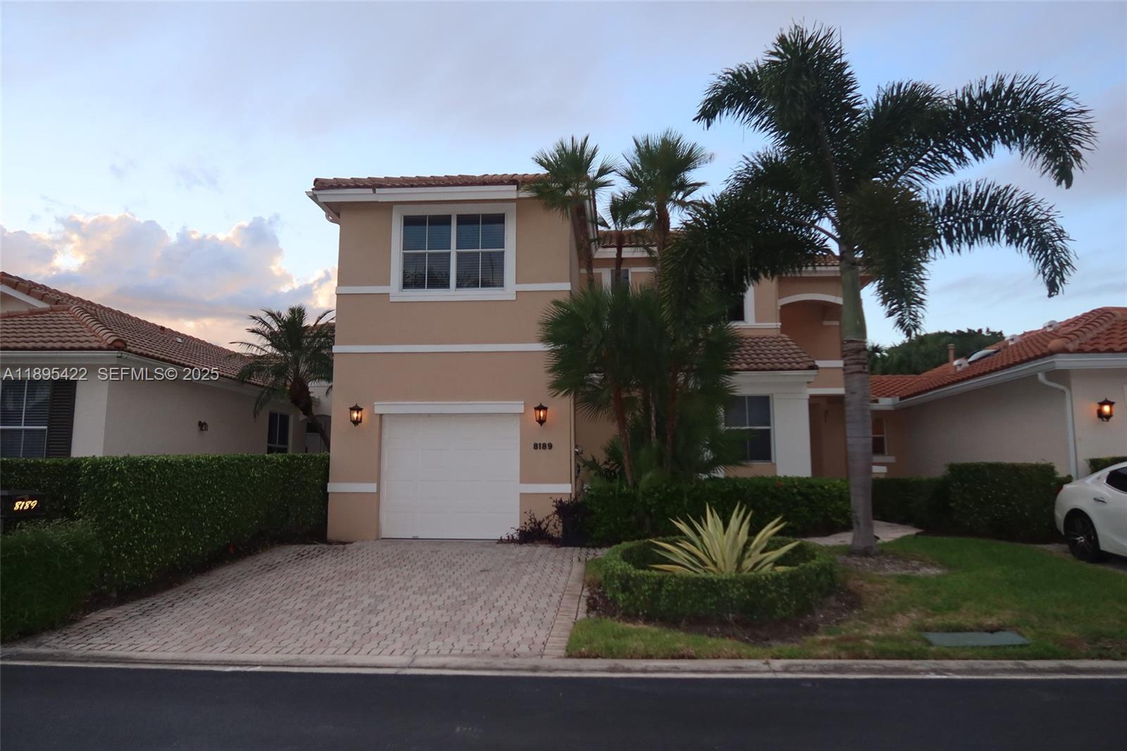 8189 Sandpiper Way Property Photo 1