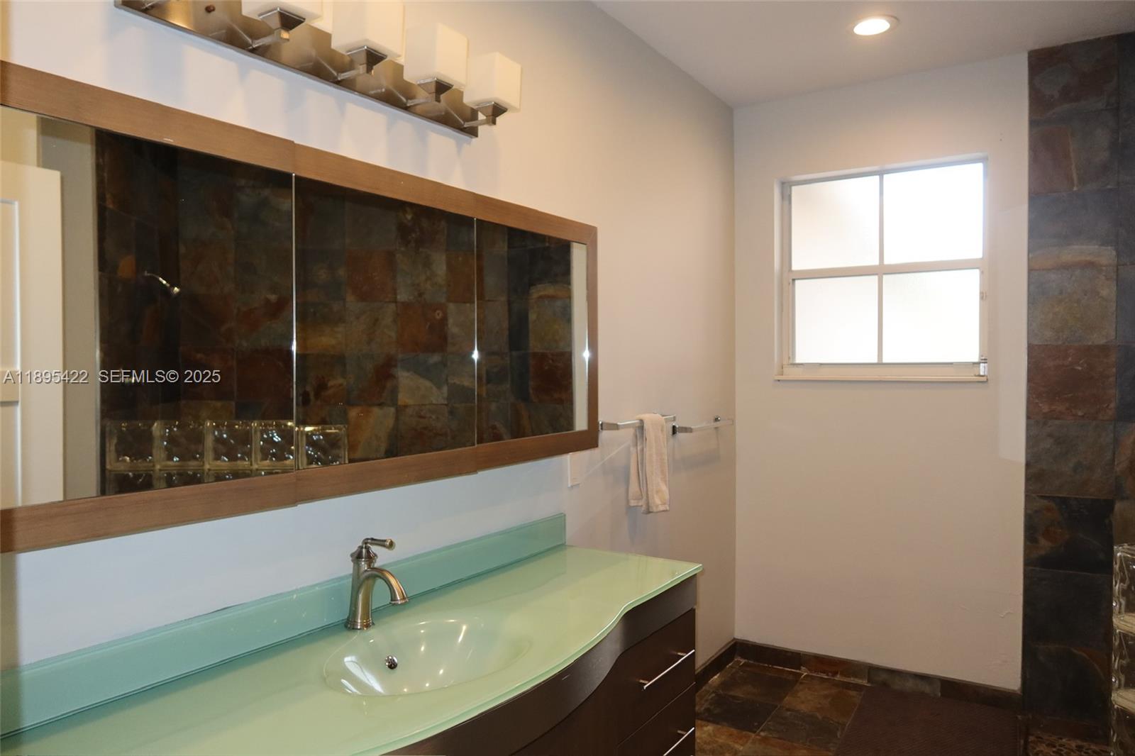 8189 Sandpiper Way Property Photo 10