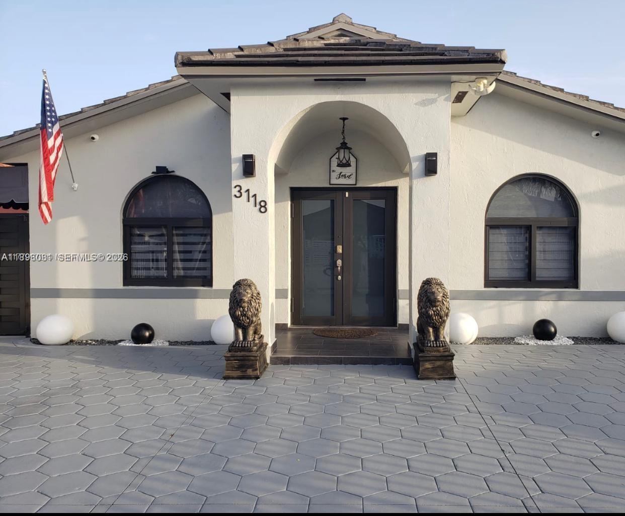3118 W 71st Place