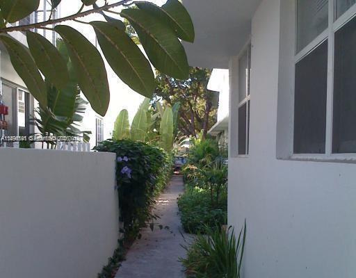 845 Michigan Avenue Property Photo 5