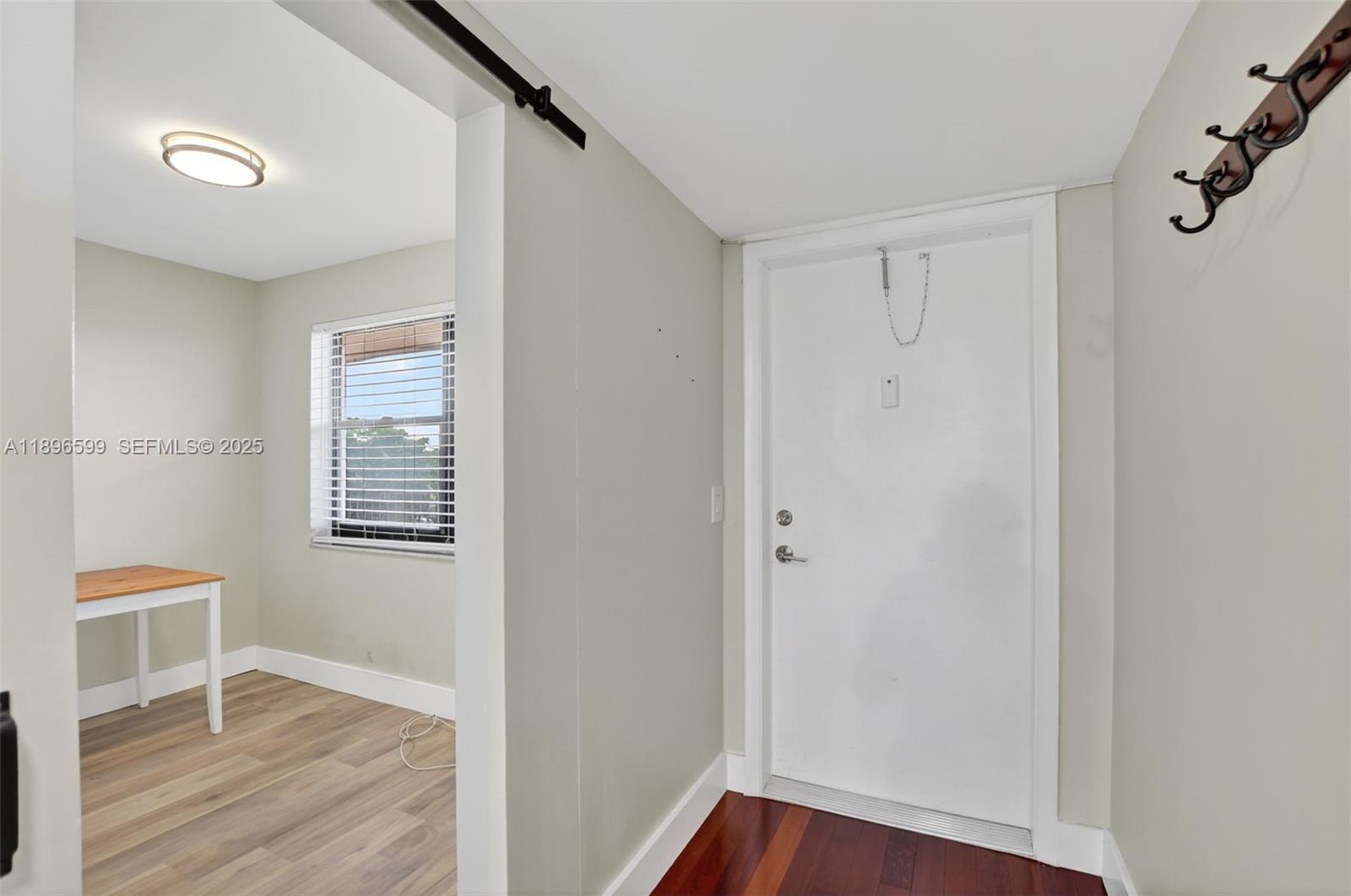 A11896599 Property Photo 5