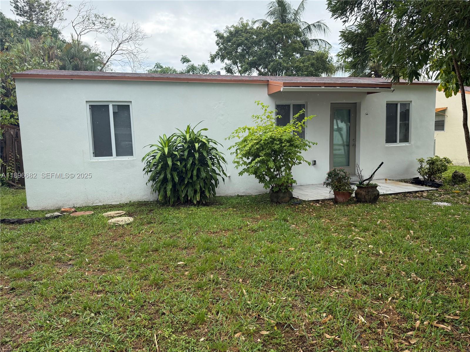 2534 Mckinley Street Property Photo 1