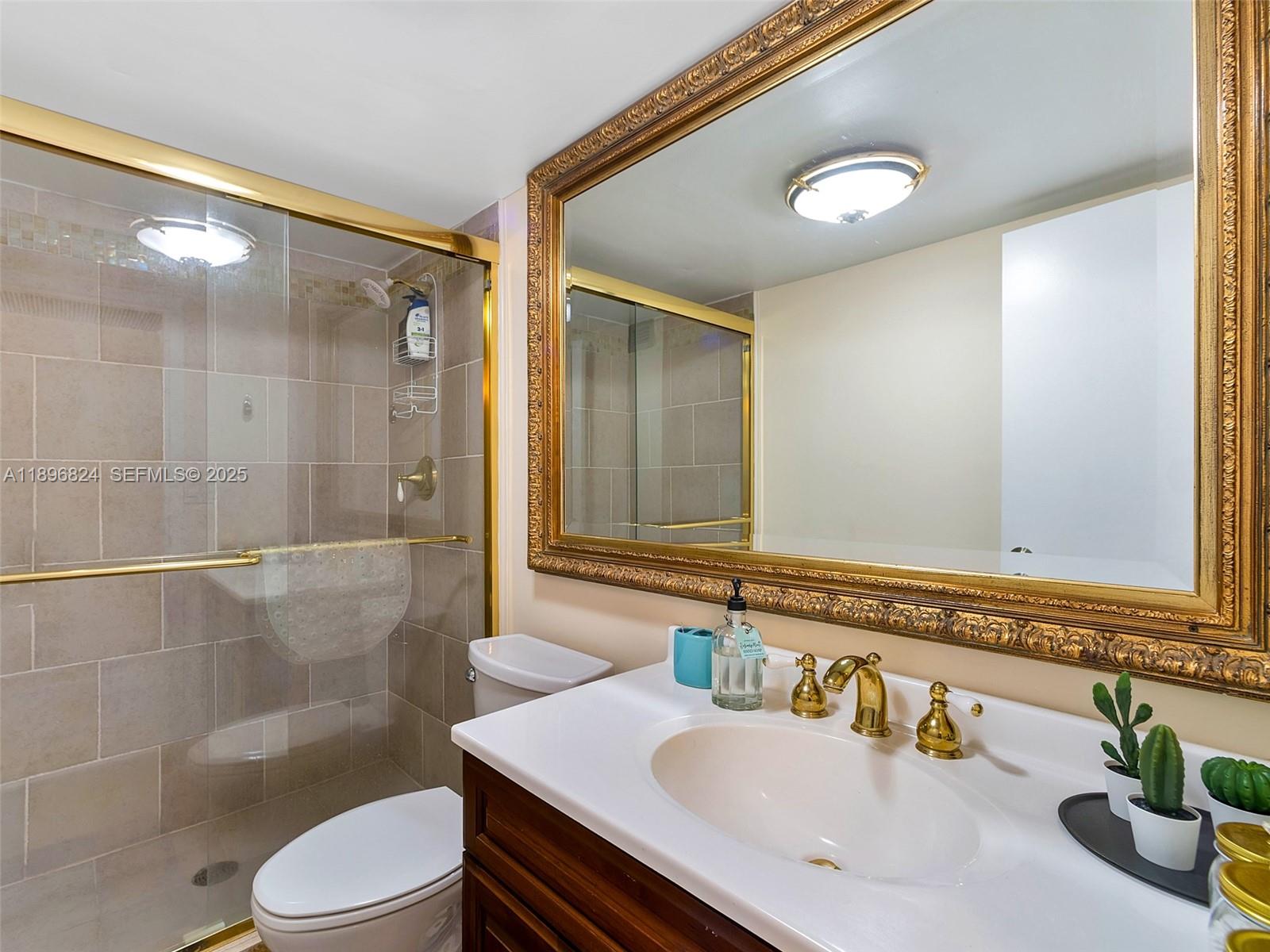 A11896824 Property Photo 13
