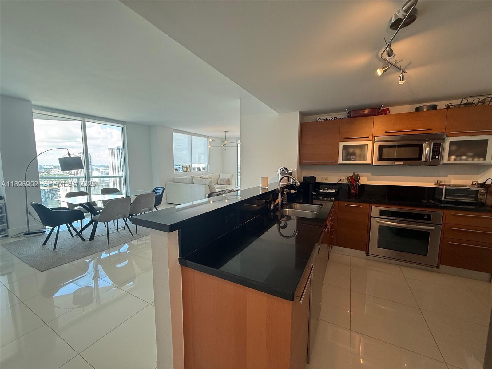 244 Biscayne Boulevard 3708 Property Photo 11
