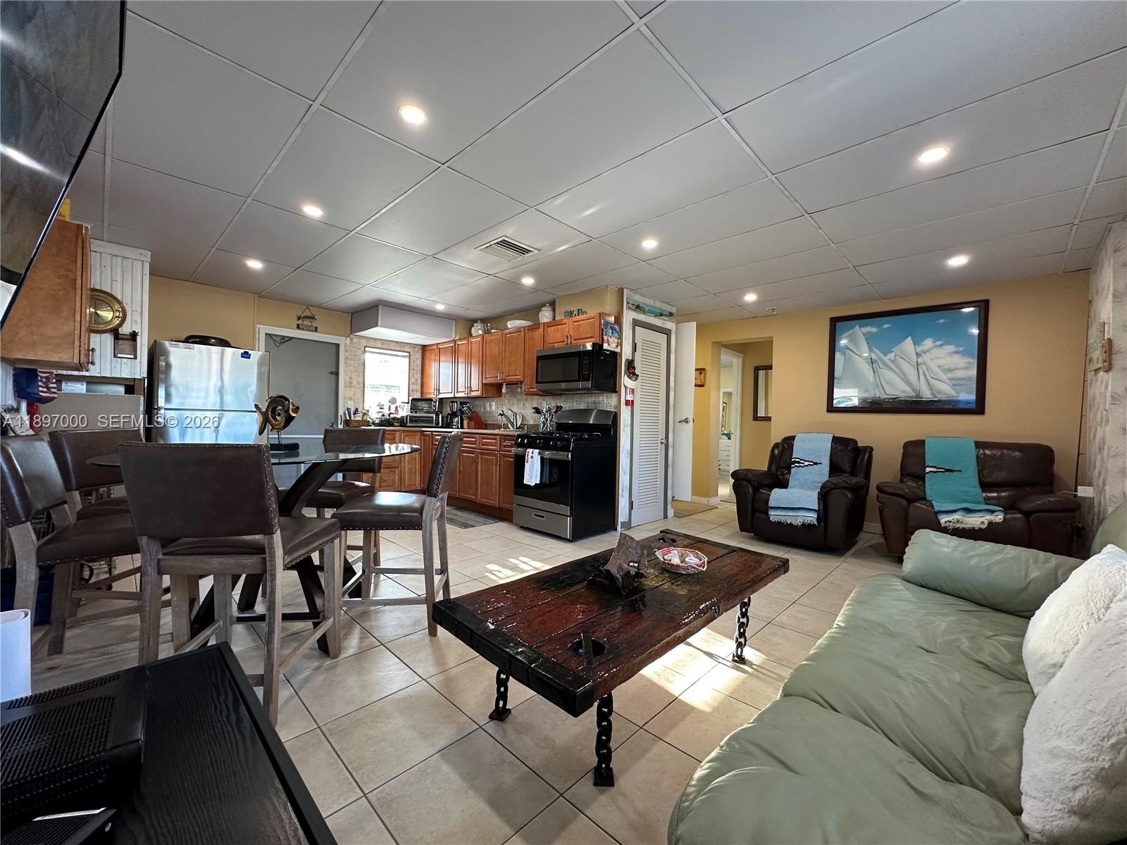 164 Venetian Drive Property Photo 8