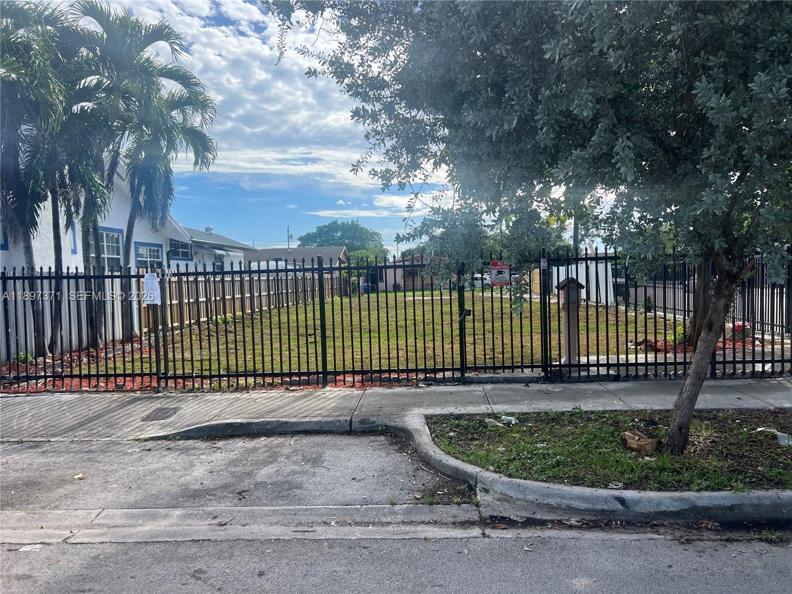 2052 Nw 27th Street Property Photo 4