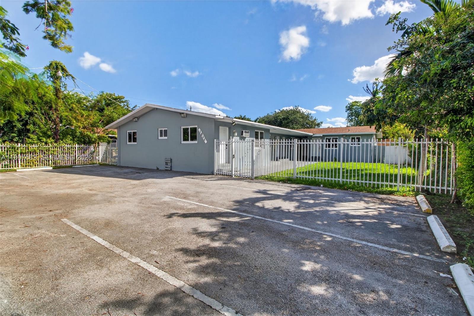 1864 Nw 28th Street Property Photo 2