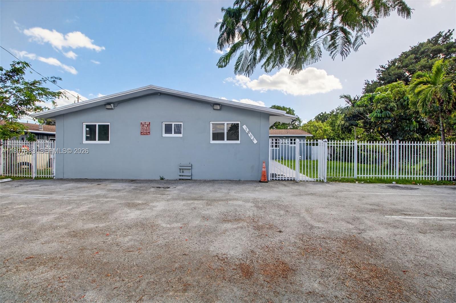 1864 Nw 28th Street Property Photo 6