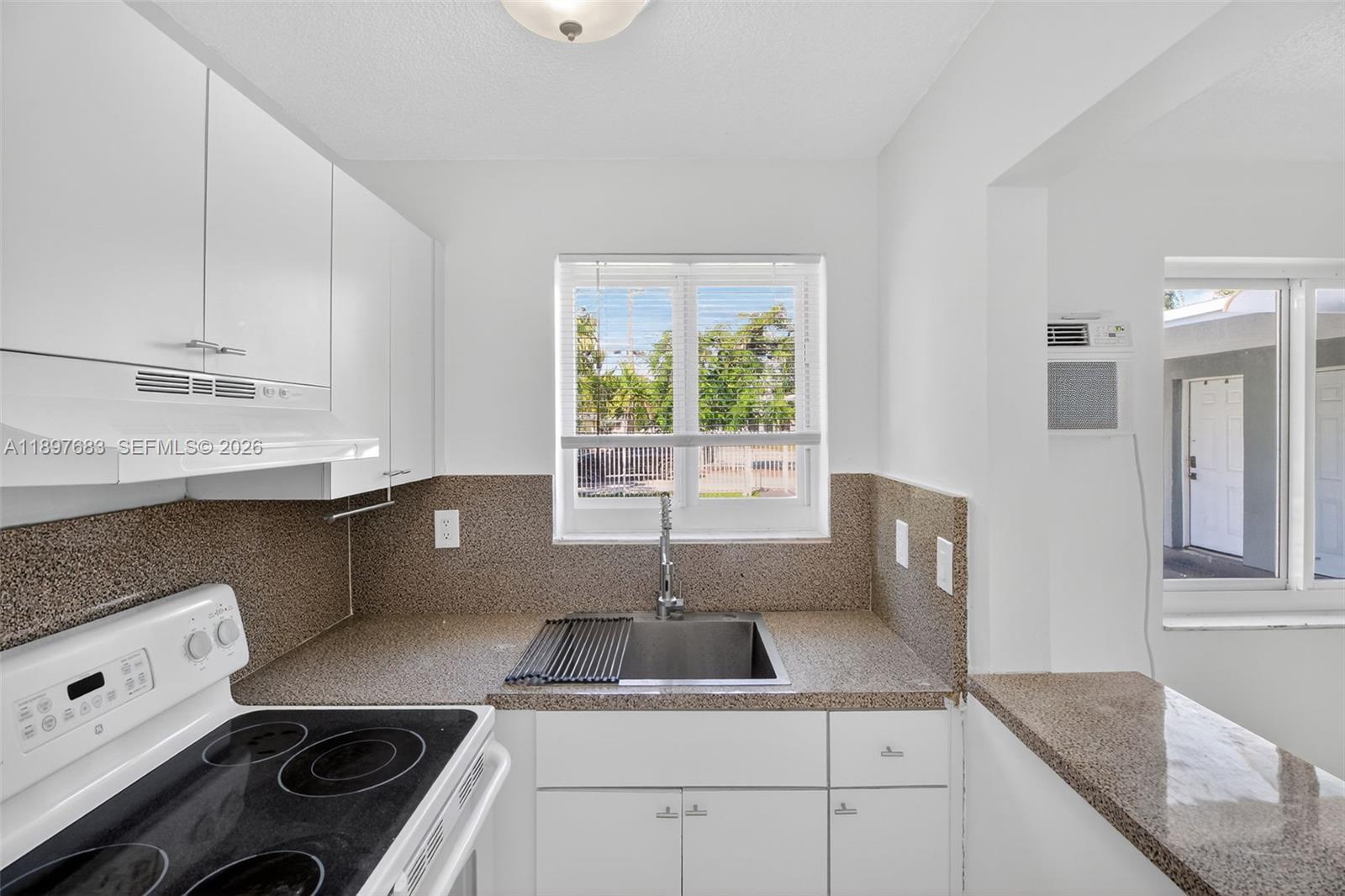 1864 Nw 28th Street Property Photo 20