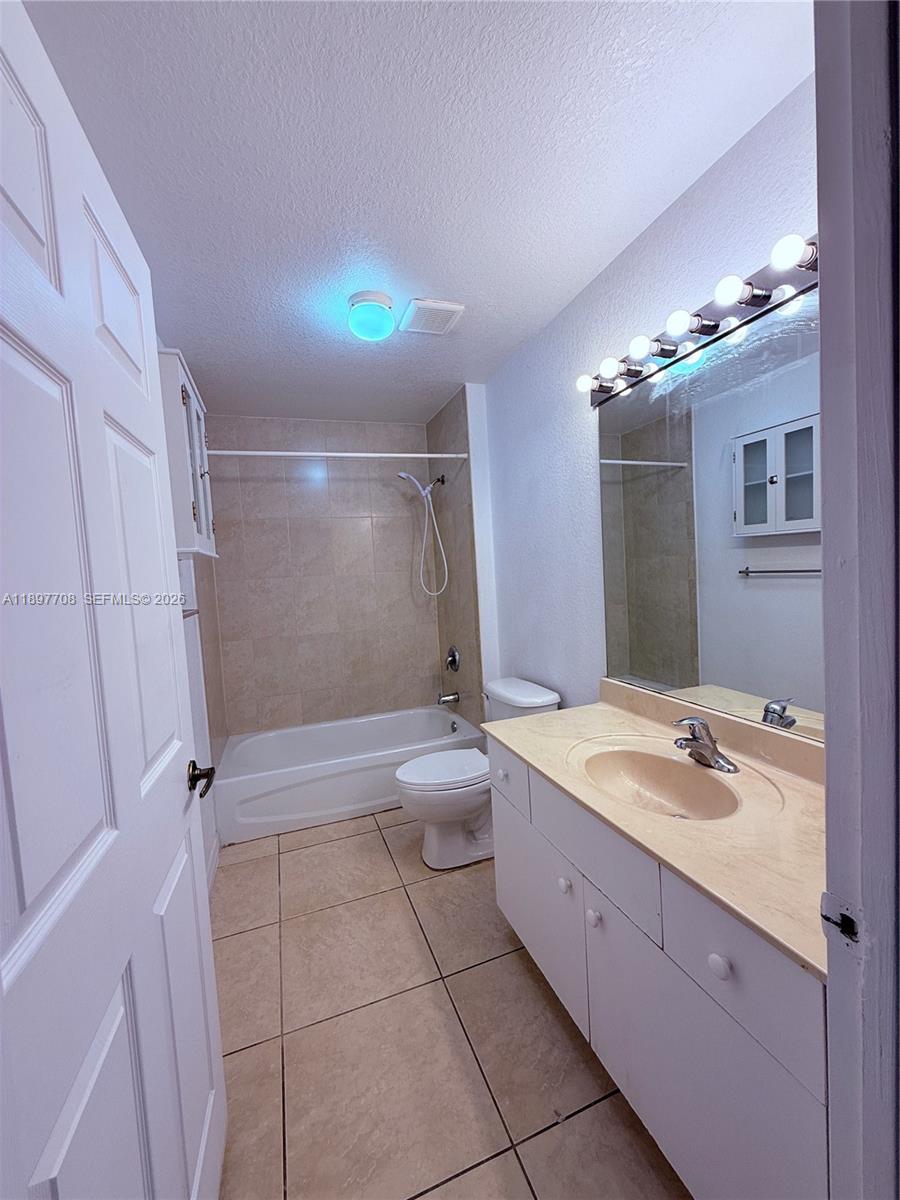 3820 Sw 48th Avenue E-31 Property Photo 15