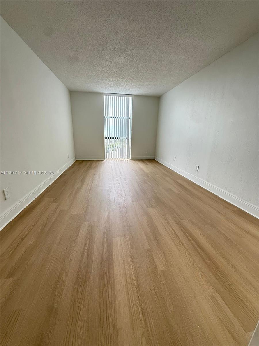 13499 Biscayne Boulevard 811 Property Photo 5