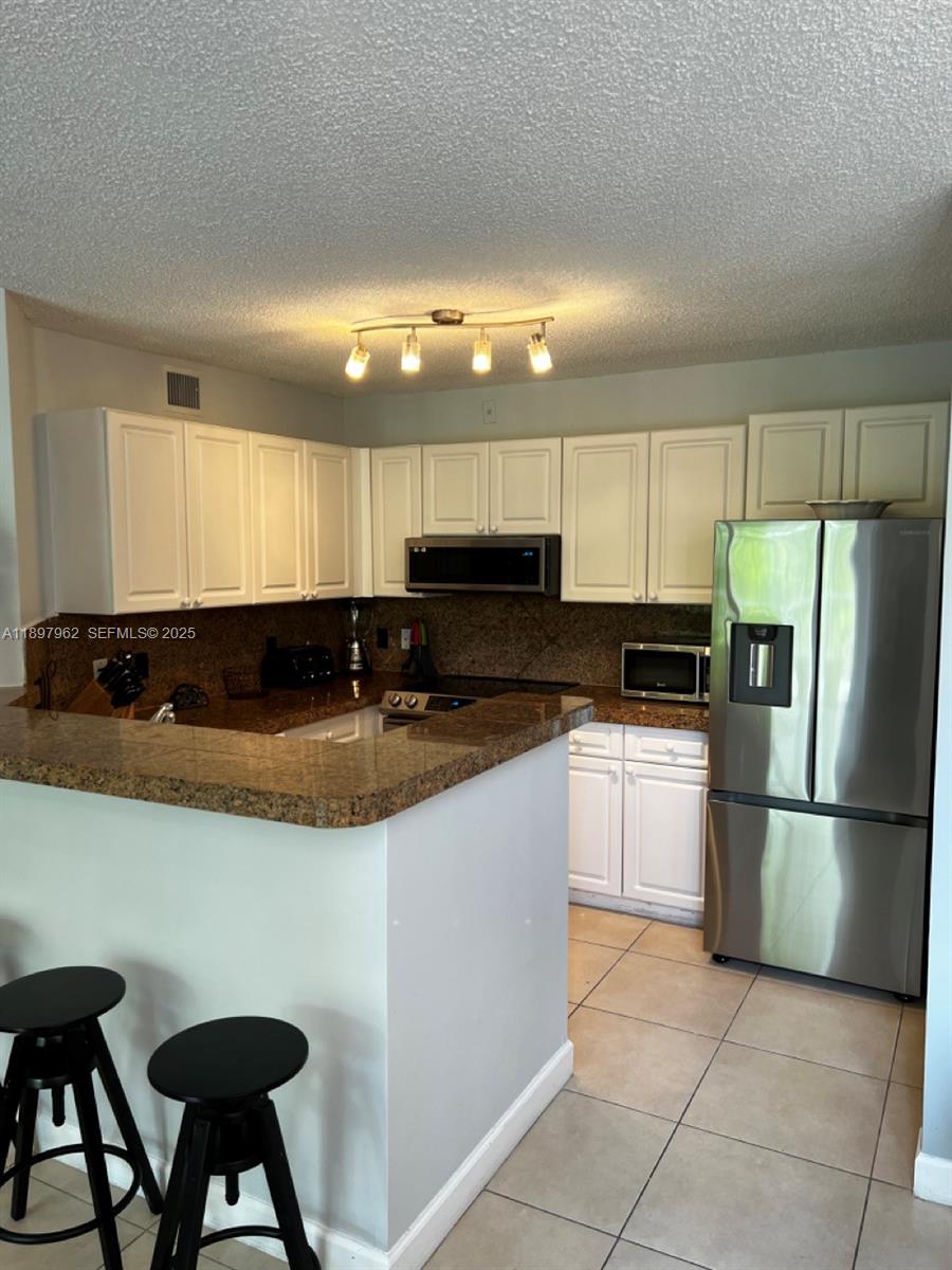 A11897962 Property Photo 10
