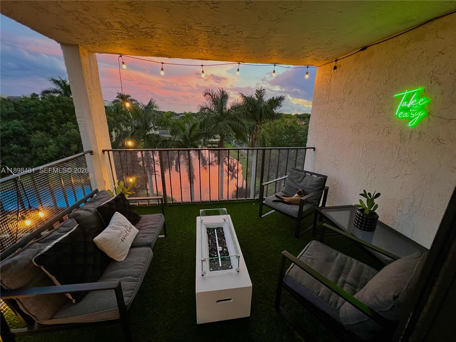 6190 Woodlands Boulevard 517 Property Photo 1