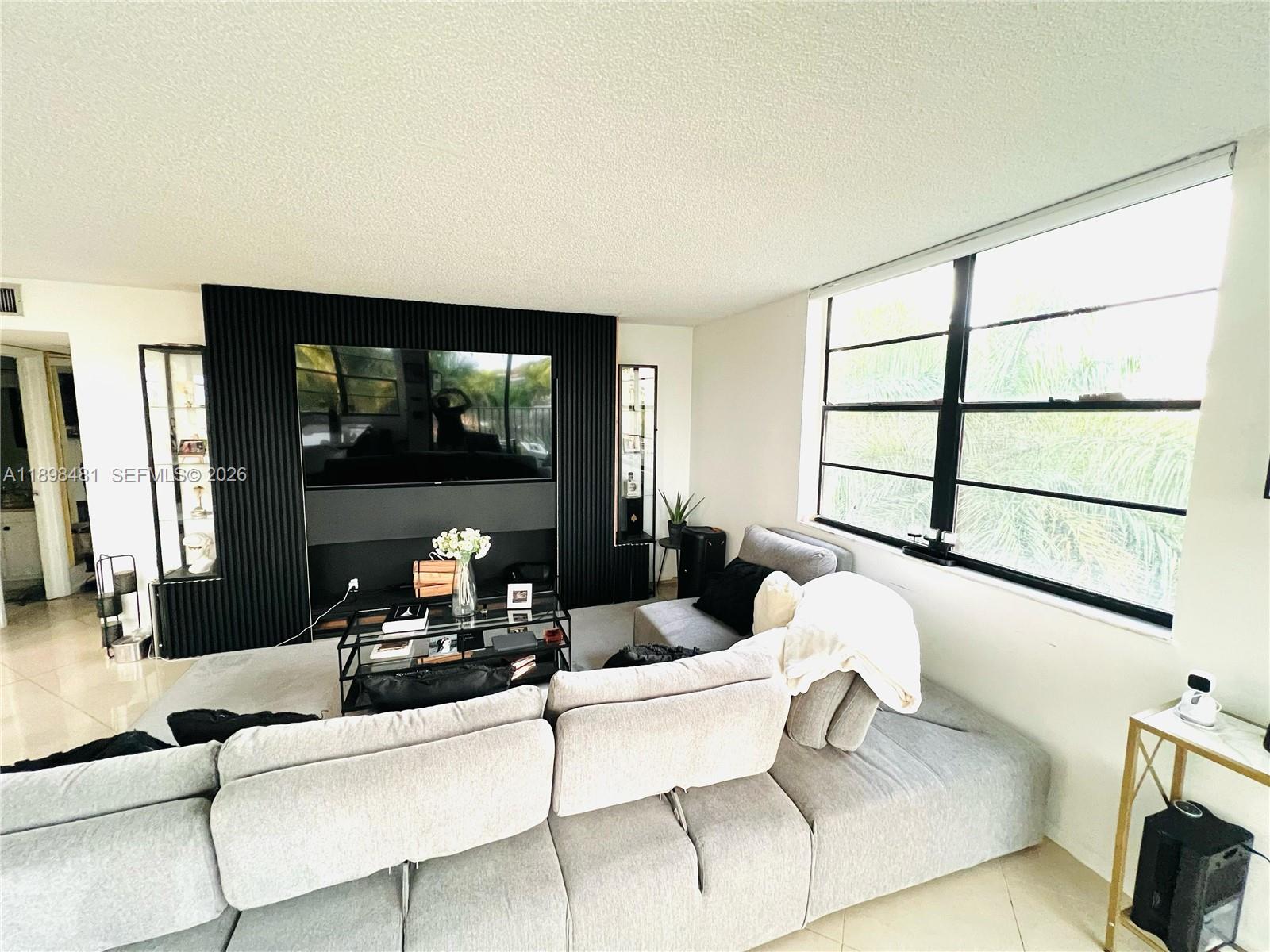 6190 Woodlands Boulevard 517 Property Photo 5