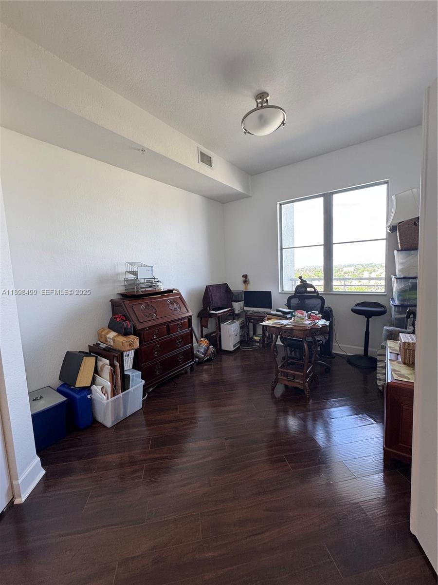 A11898499 Property Photo 20