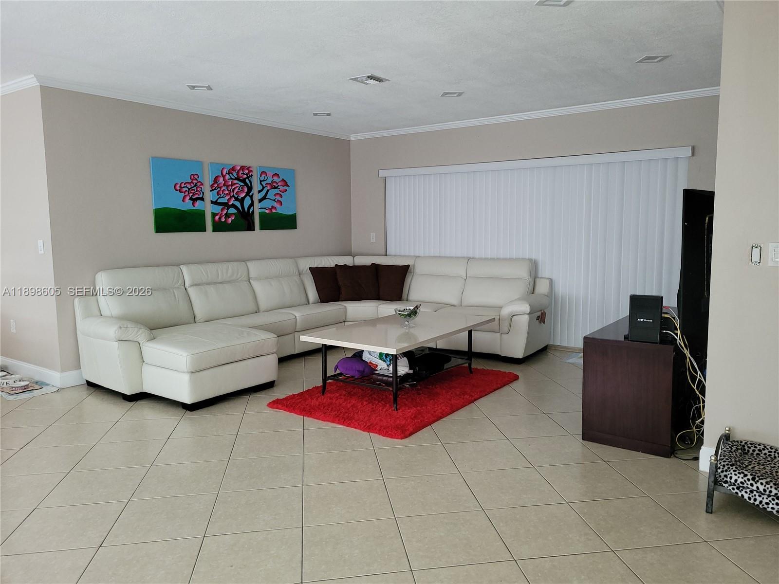 A11898605 Property Photo 6