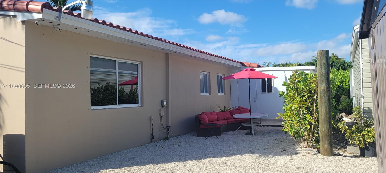 A11898605 Property Photo 29