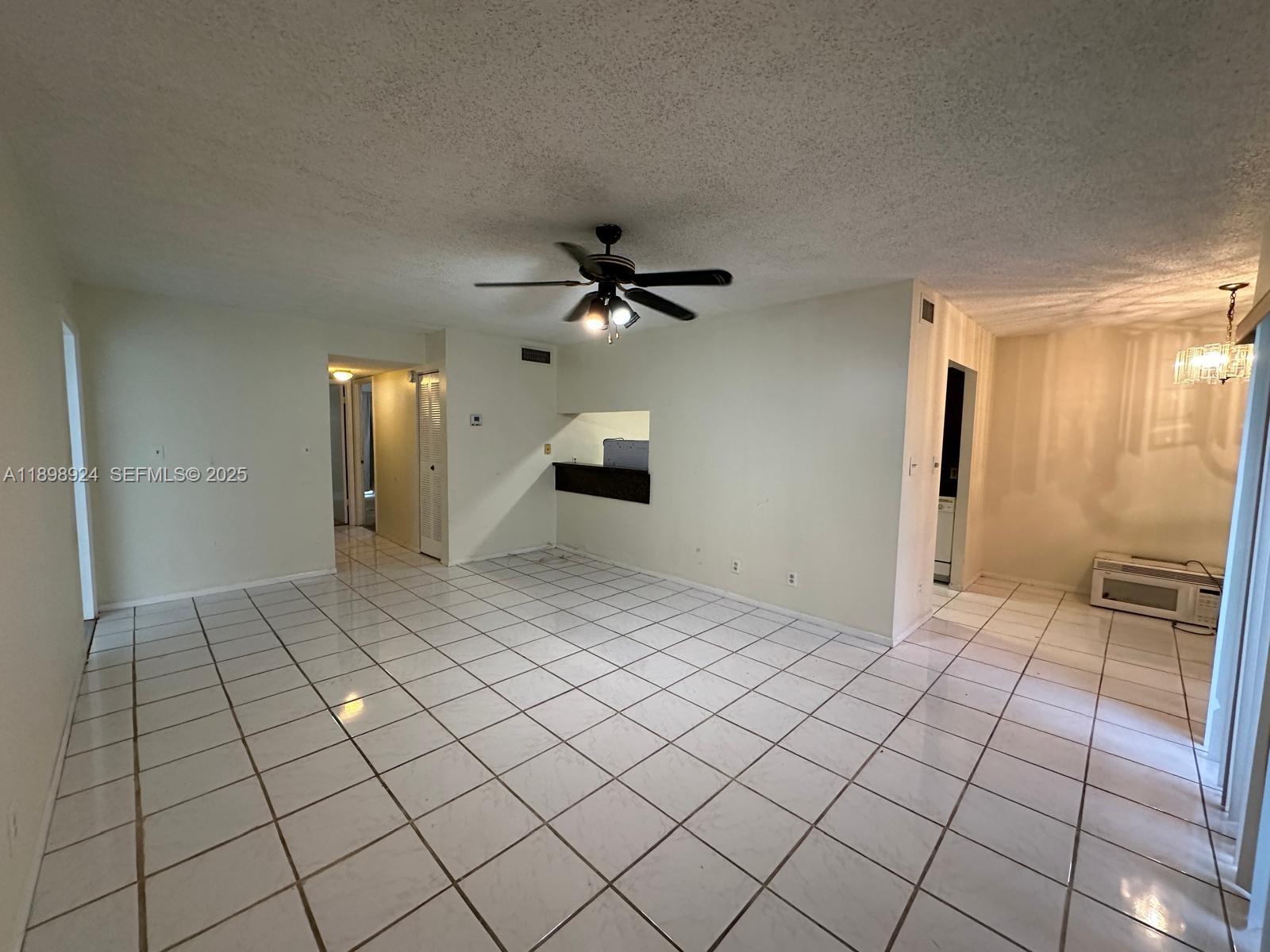 2051 Nw 46th Avenue F102 Property Photo 8