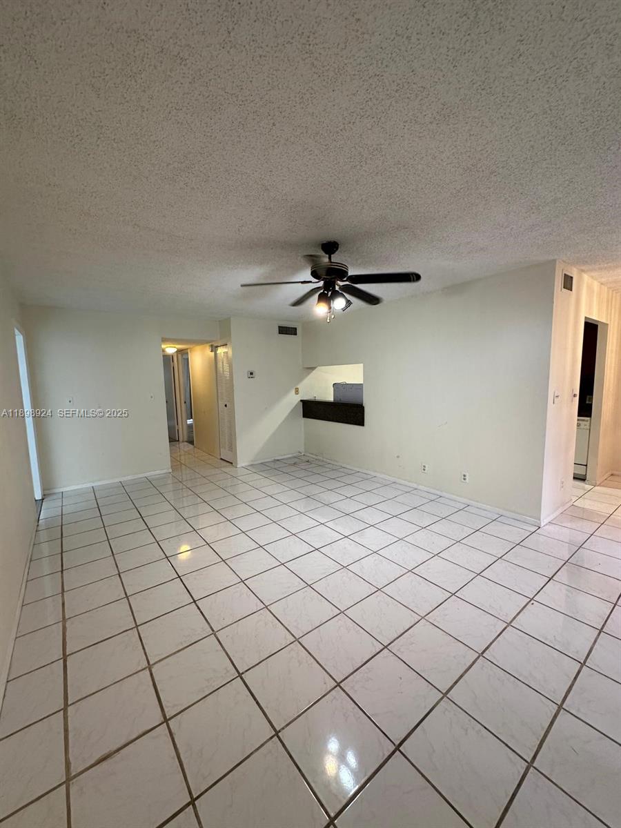 2051 Nw 46th Avenue F102 Property Photo 10