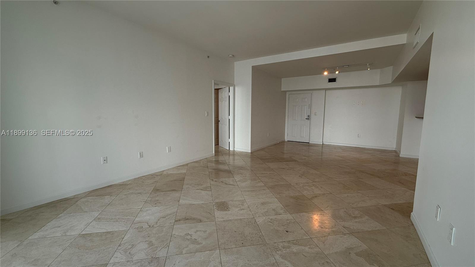 1155 Brickell Bay Drive Ph104 Property Photo 4