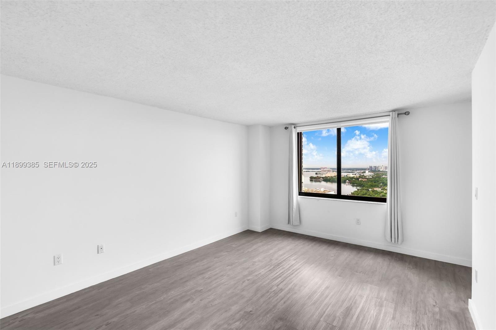 2333 Brickell Avenue Ph208 Property Photo 5