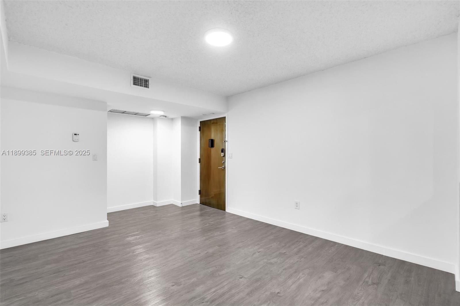 2333 Brickell Avenue Ph208 Property Photo 9
