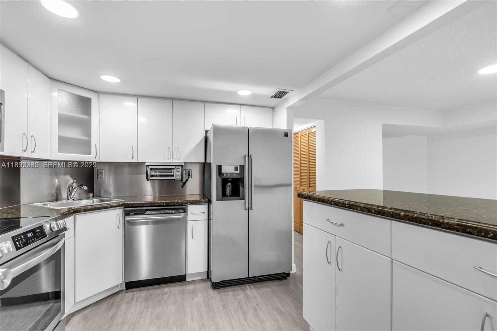 2333 Brickell Avenue Ph208 Property Photo 12