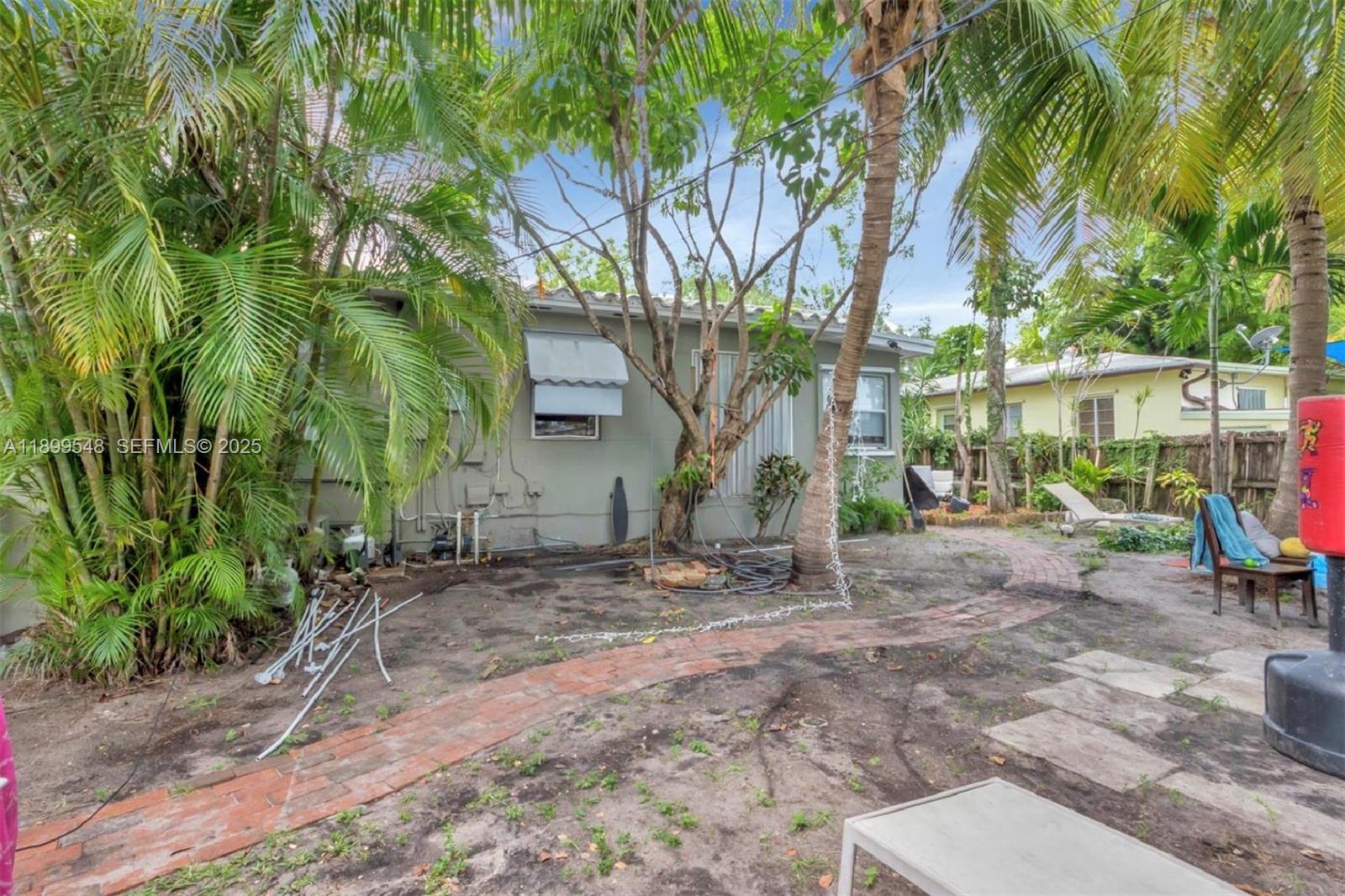 1910 Washington Street Property Photo 9