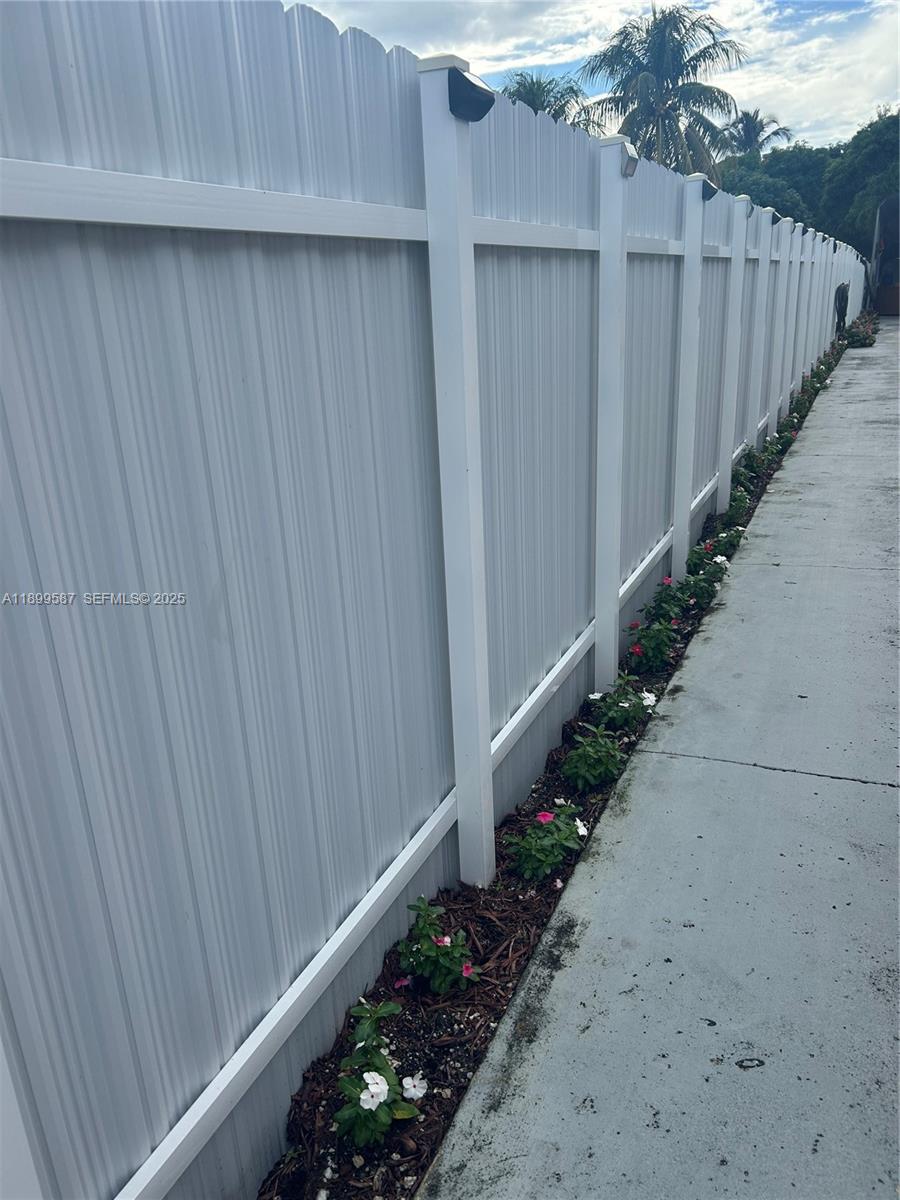 A11899587 Property Photo 5