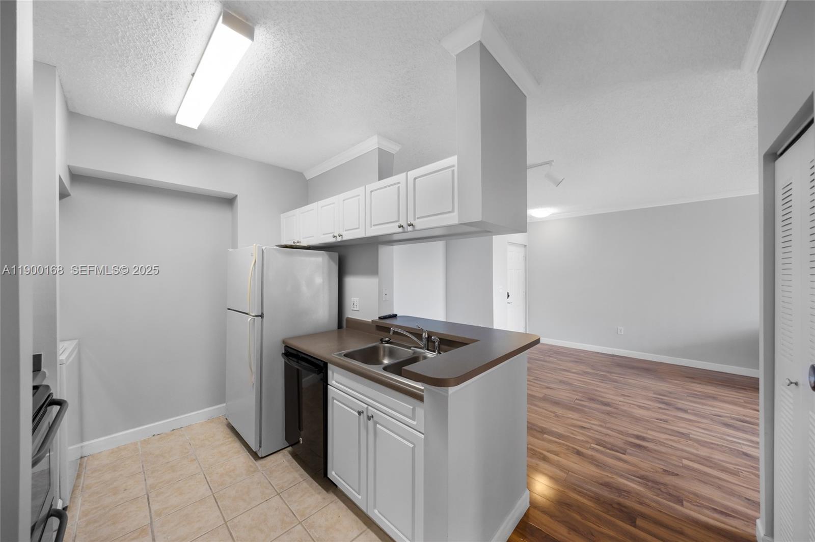 17125 N Bay Road 3301 Property Photo 10