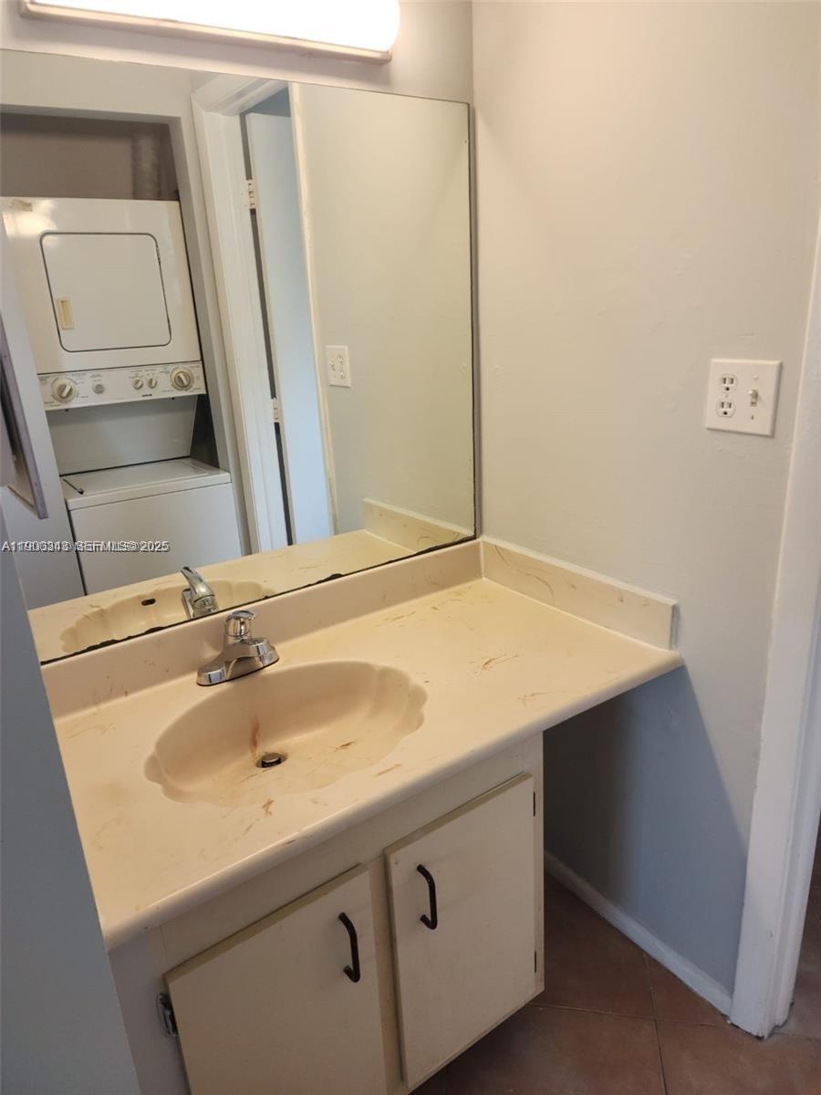 6061 Shakerwood Circle 208 Property Photo 11