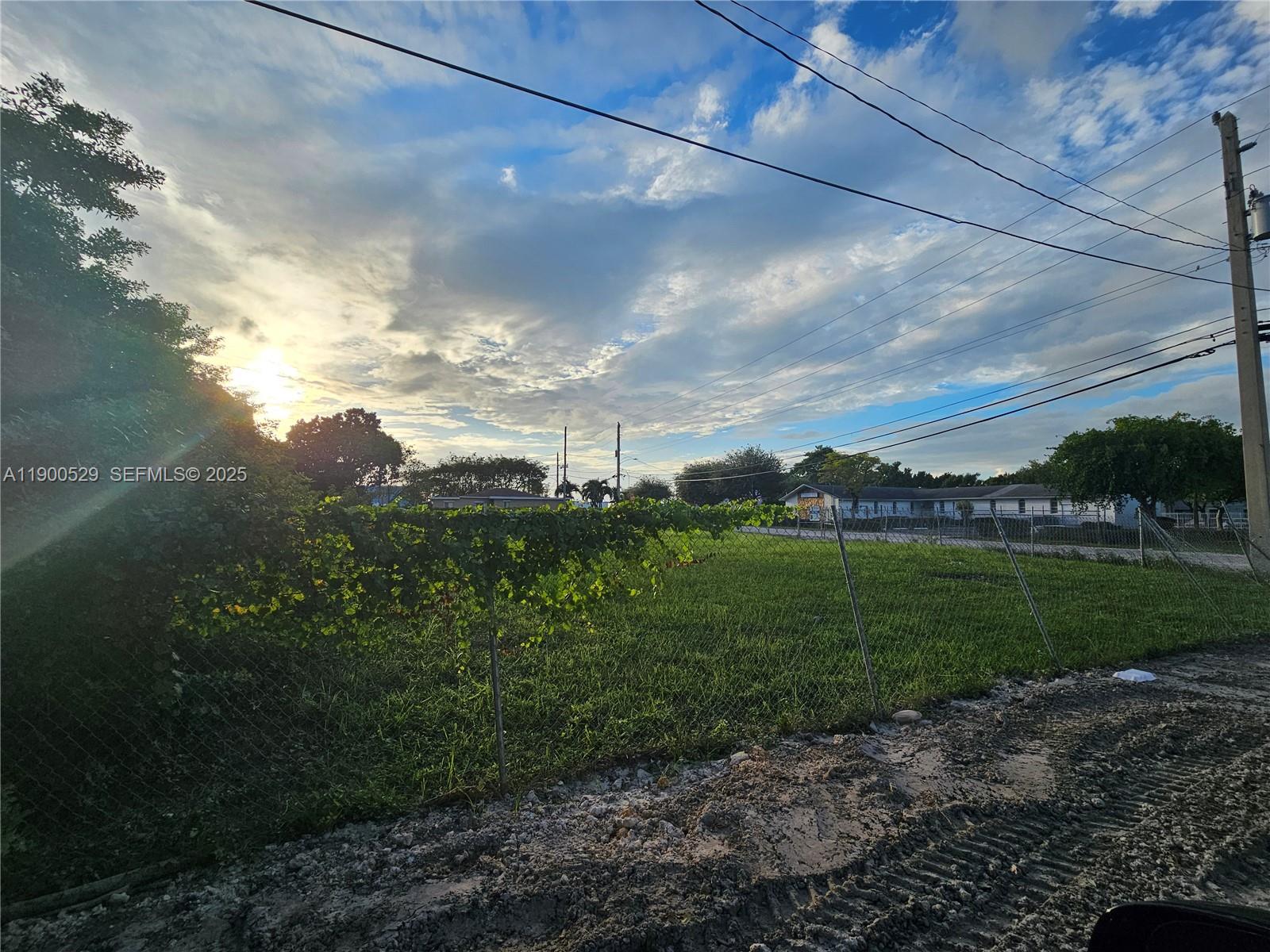2140 Nw 76th Street Property Photo 5