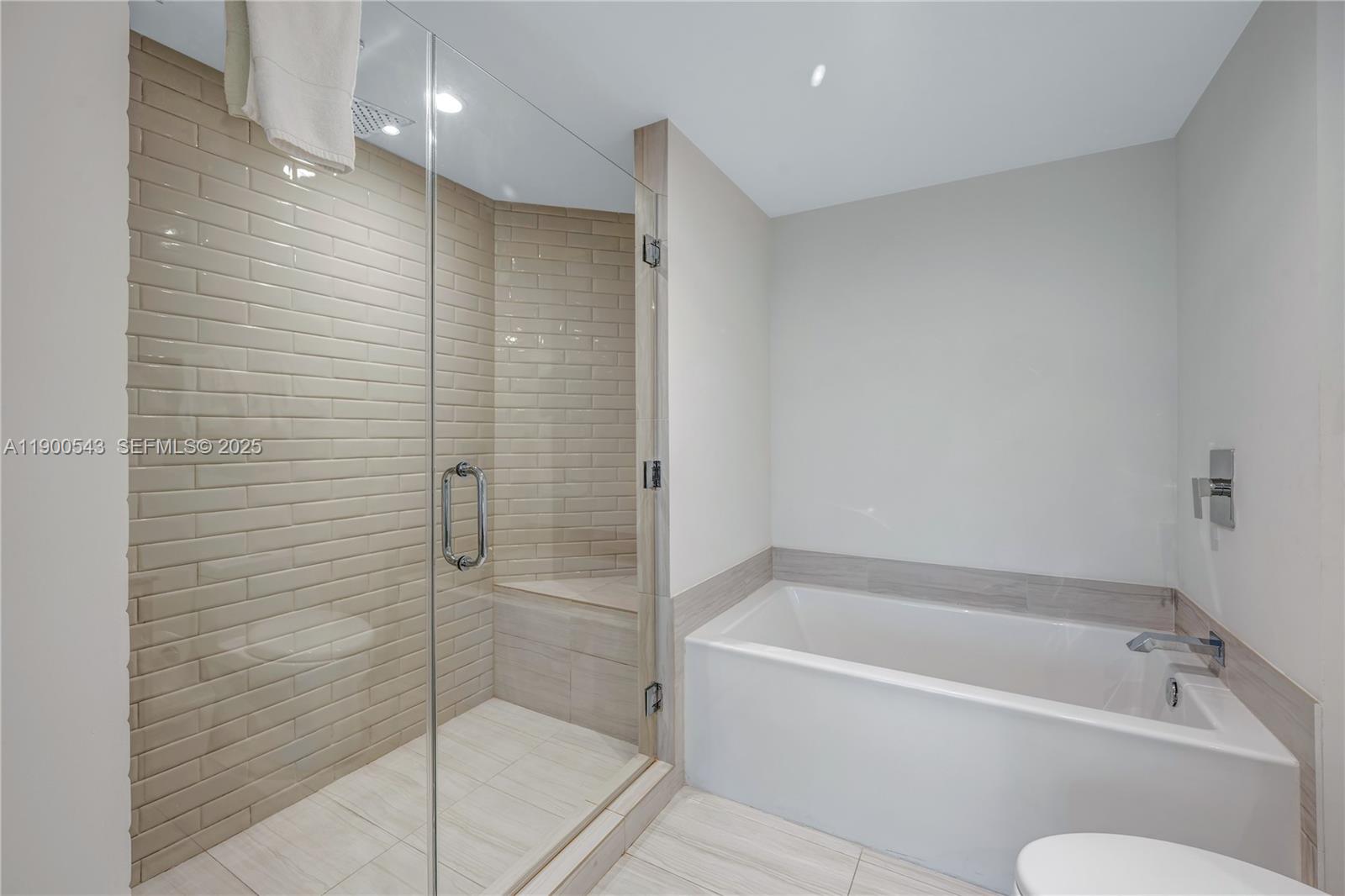 4010 S Ocean Drive R2501 Property Photo 16