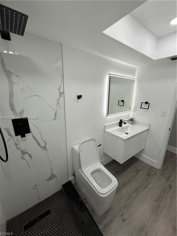 304 N Avenue Property Photo 4