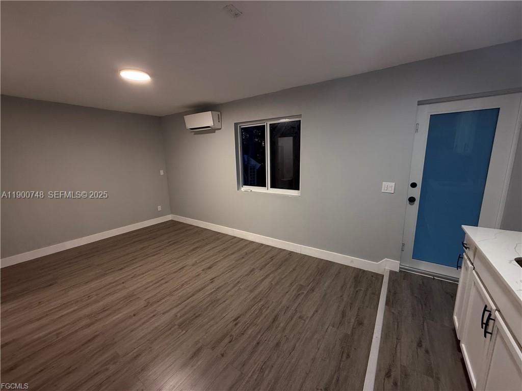 304 N Avenue Property Photo 43