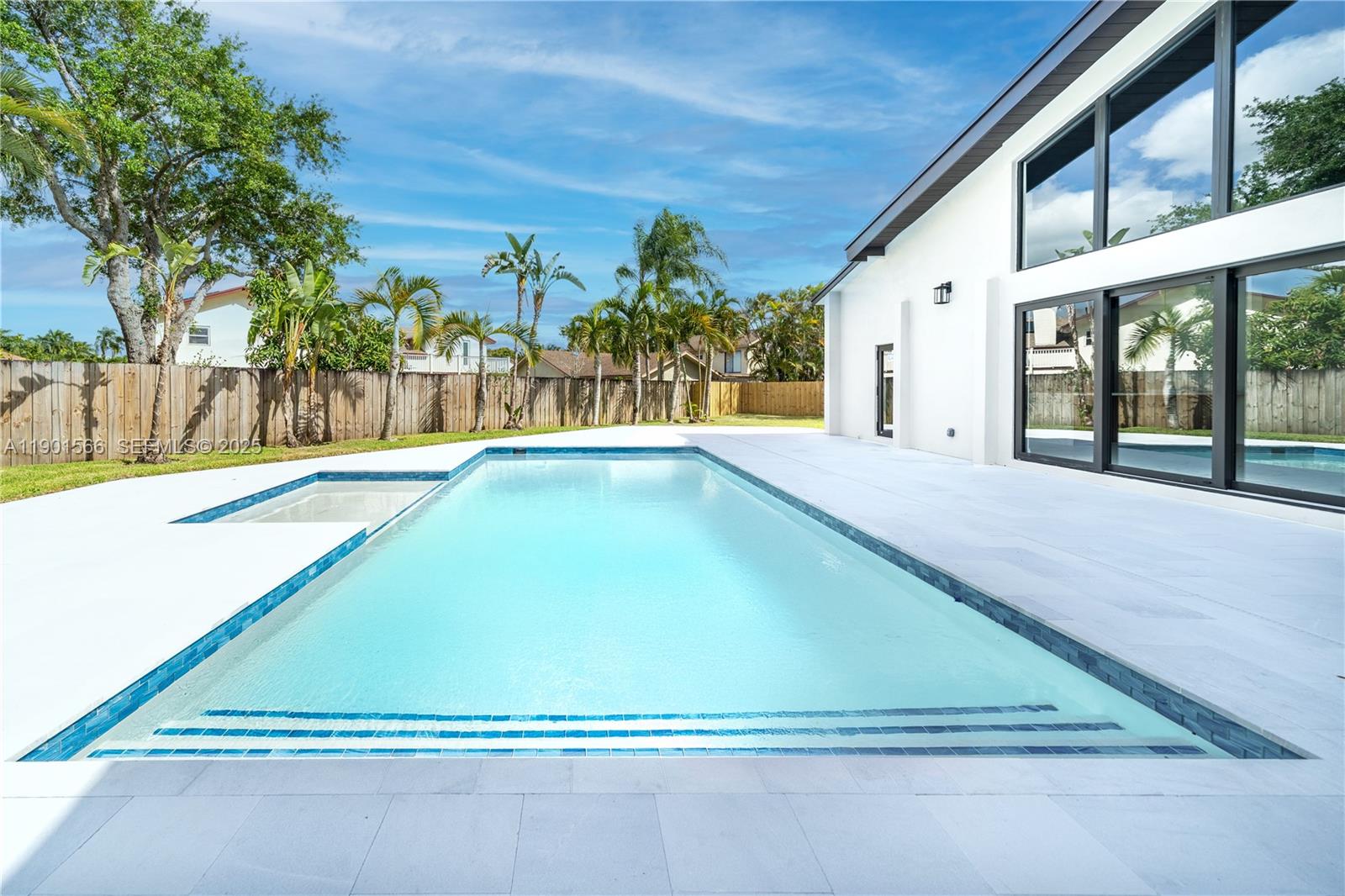 842 W Coco Plum Circle