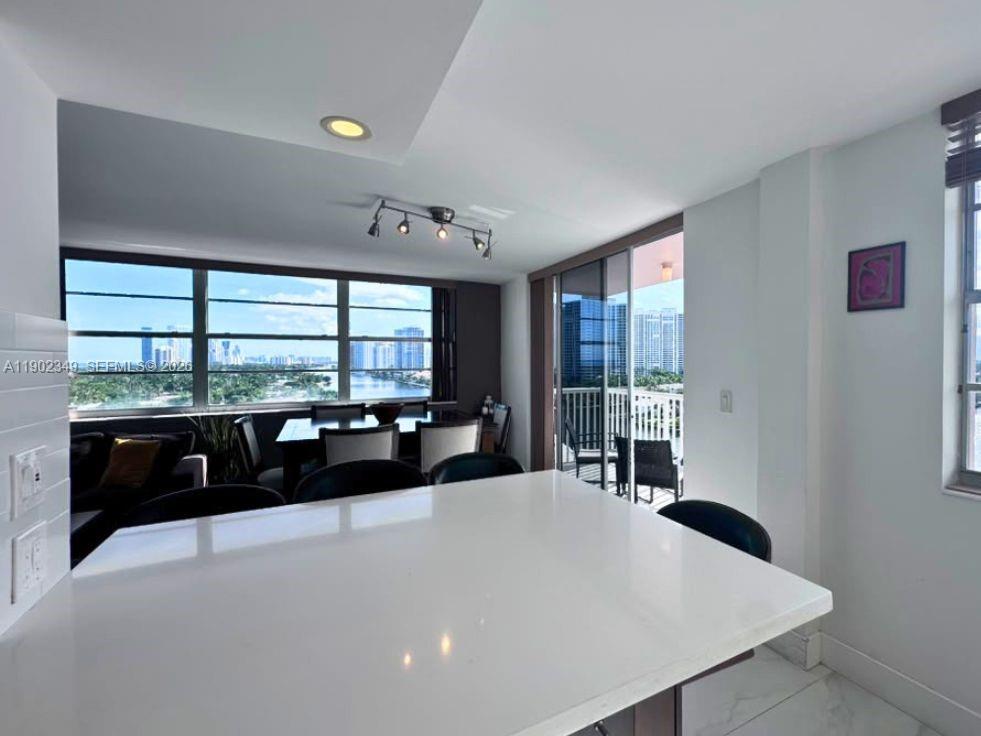 3161 S Ocean Drive 1210 Property Photo 6