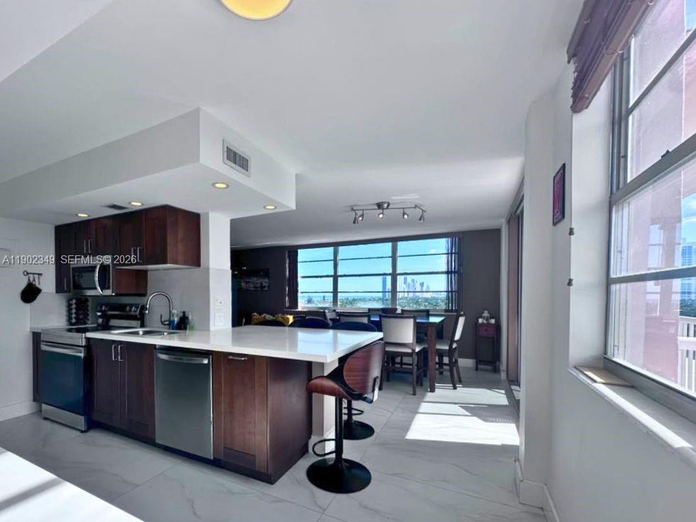 3161 S Ocean Drive 1210 Property Photo 8