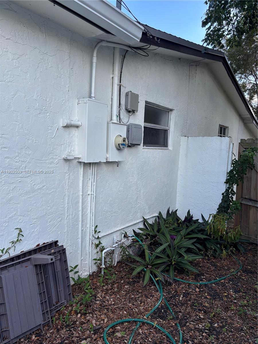 6541 Sherman Street Property Photo 2