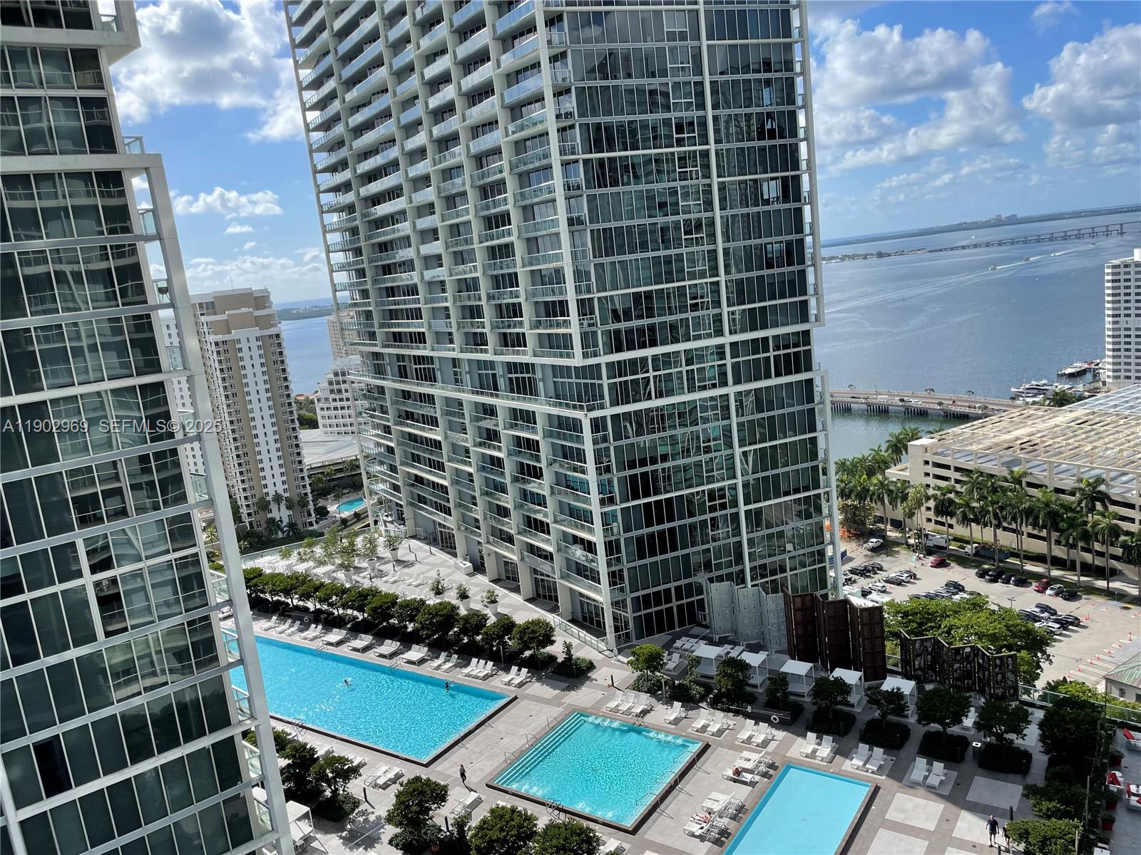 485 Brickell Avenue 2602 Property Photo 2