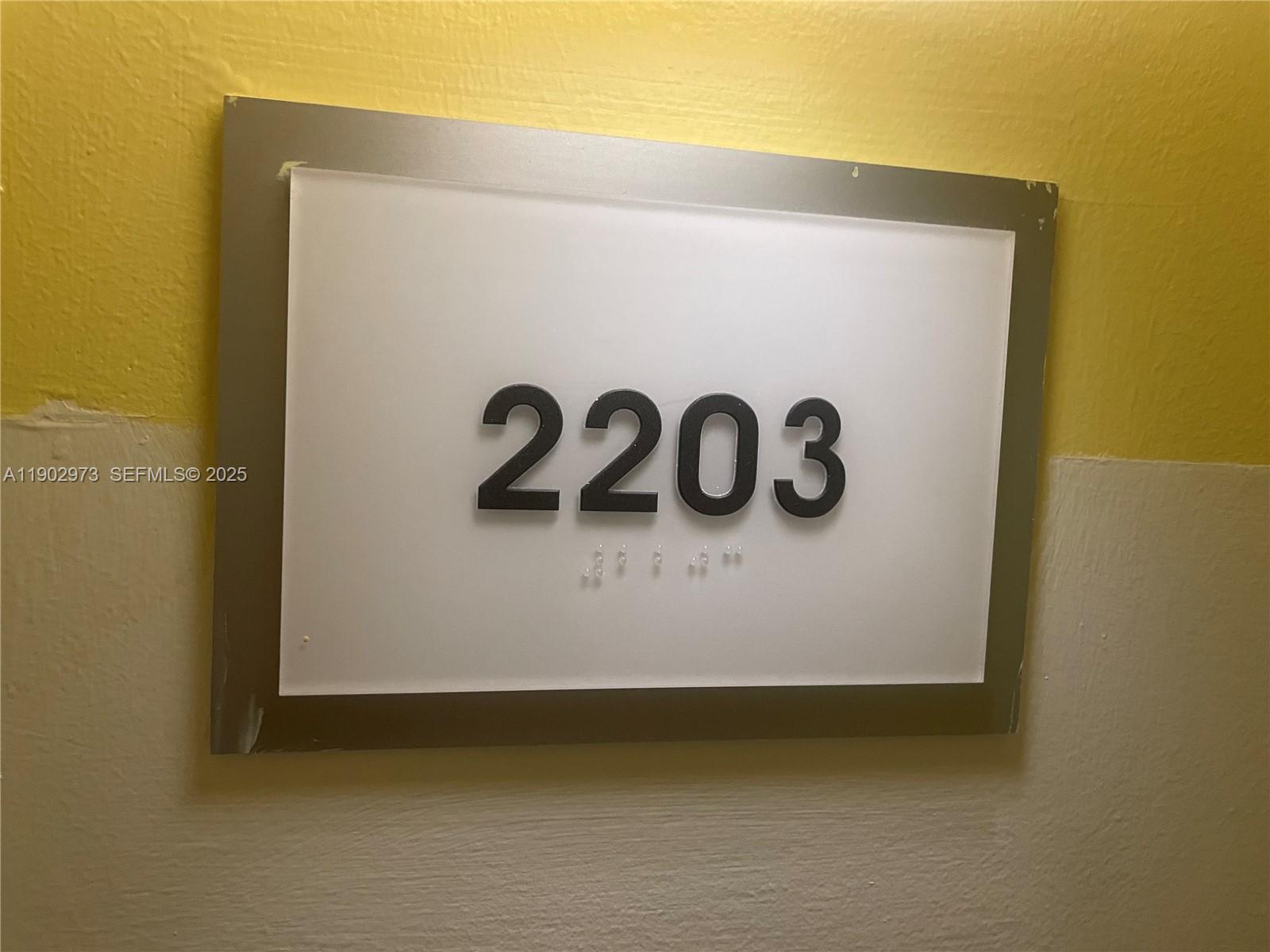 A11902973 Property Photo 3