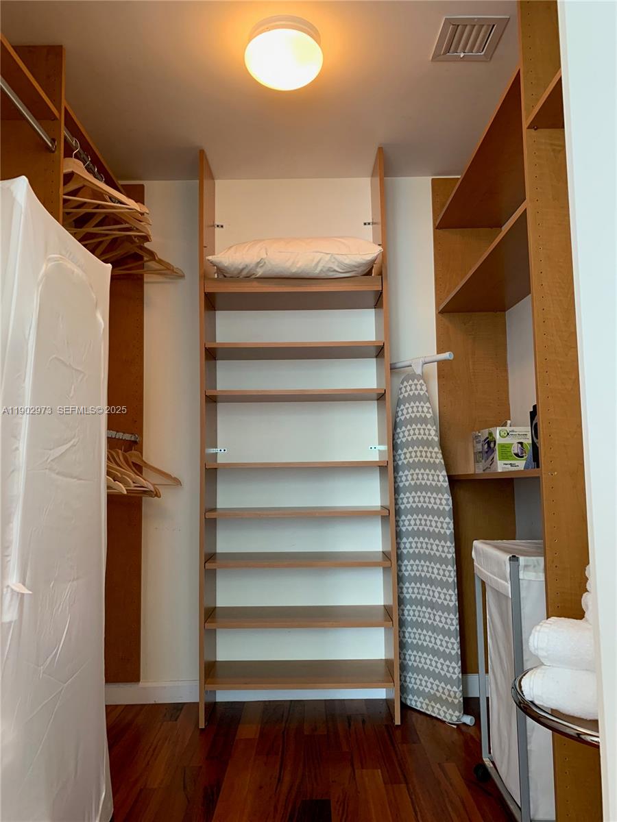 A11902973 Property Photo 14