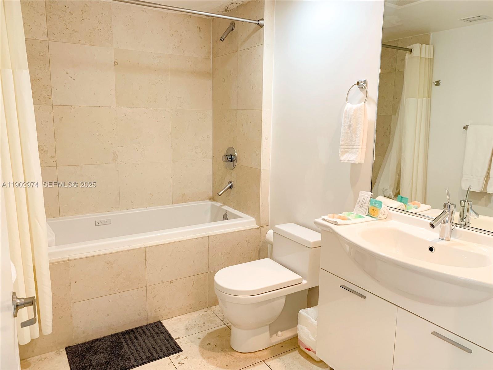 A11902974 Property Photo 8