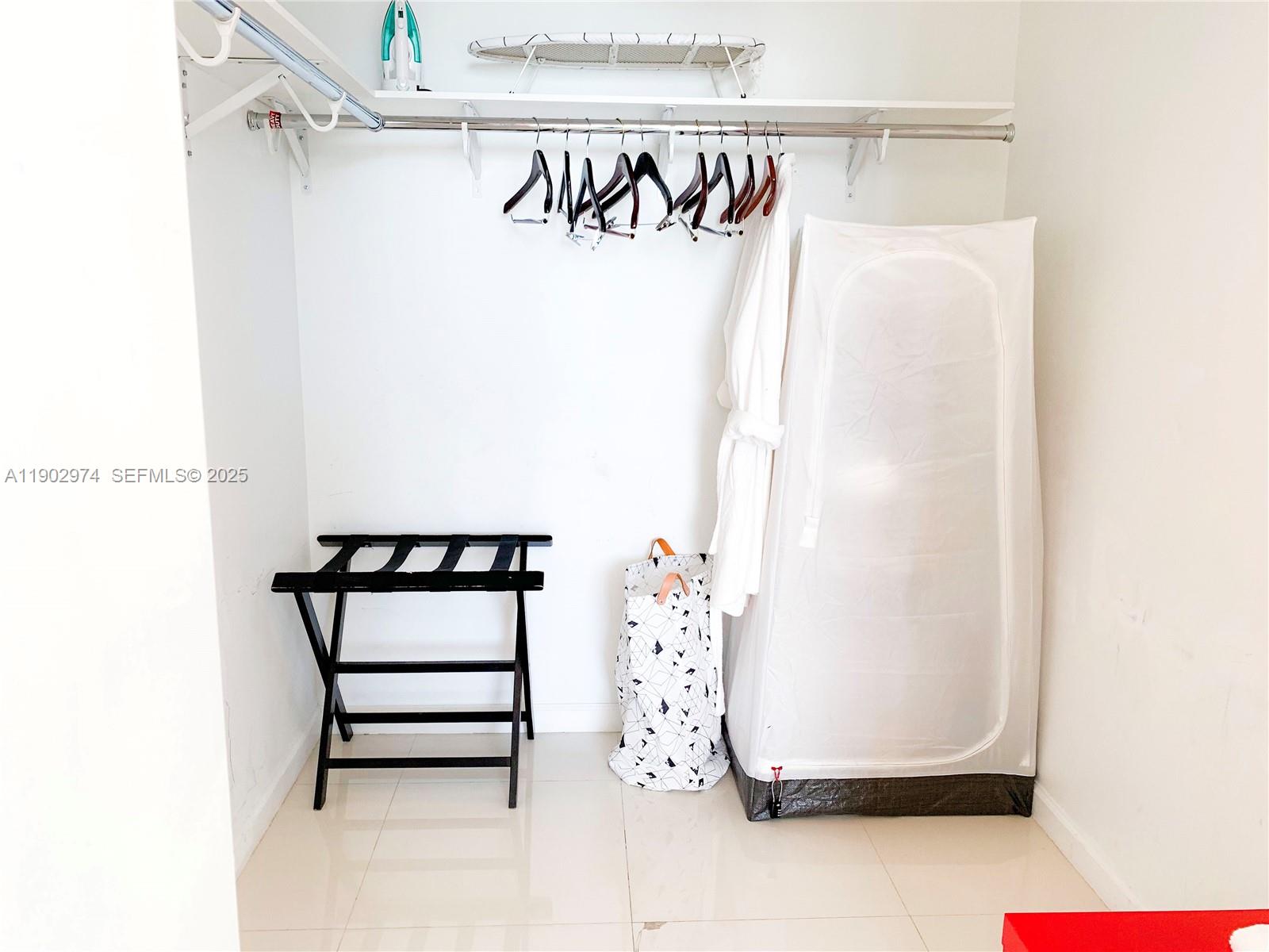 A11902974 Property Photo 9