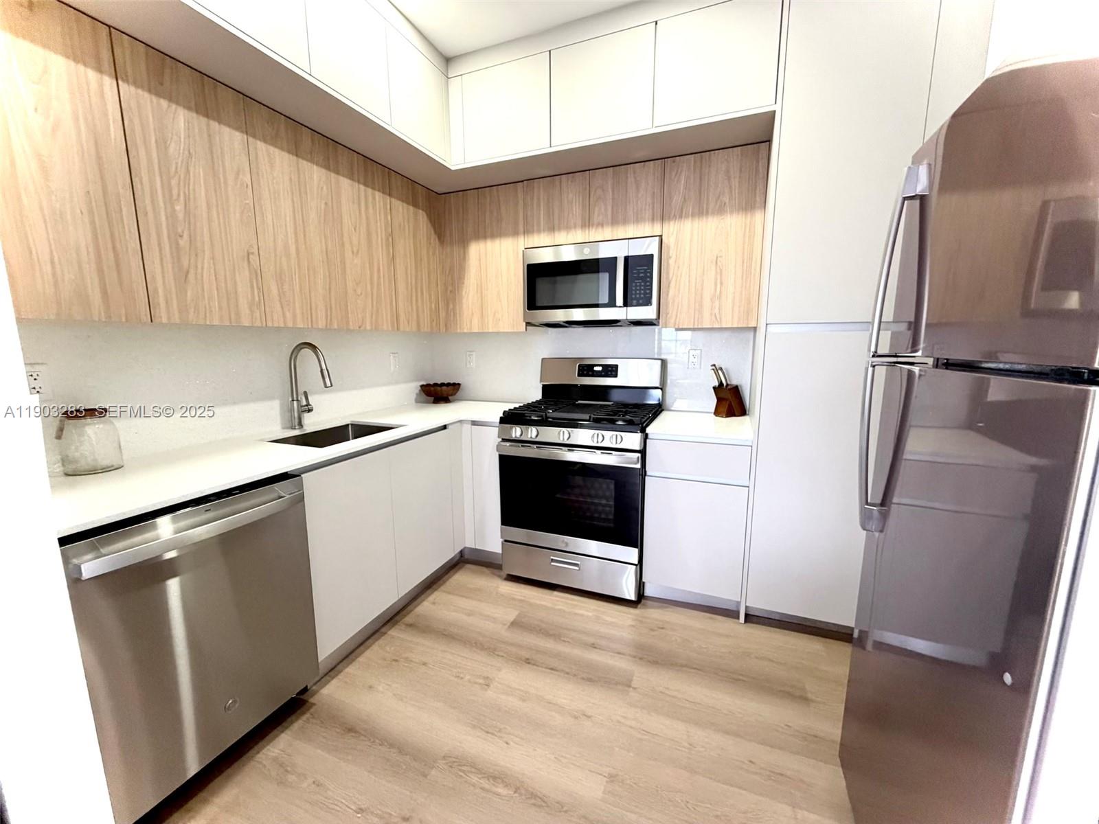 A11903283 Property Photo 1