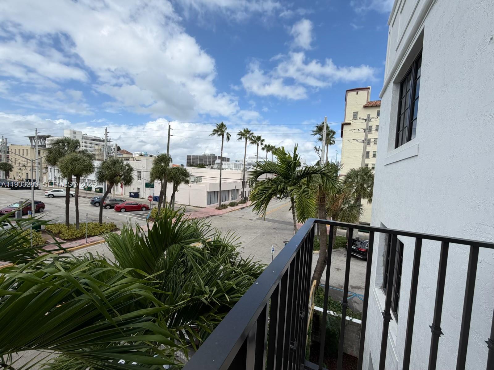 A11903283 Property Photo 4